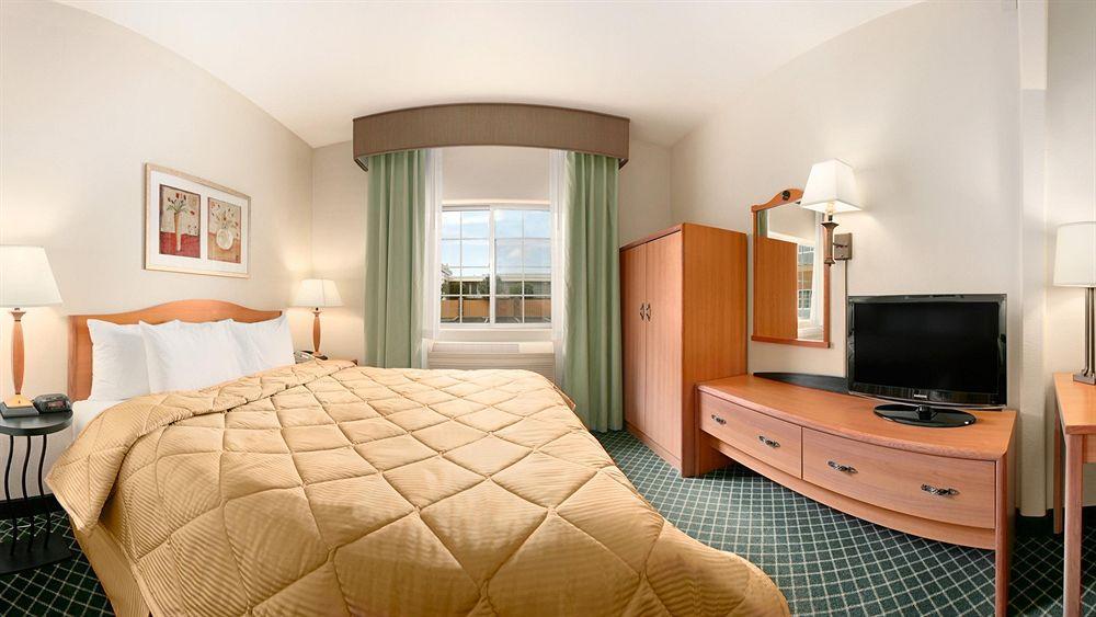 Comfort Inn & Suites Oakland Airport Dış mekan fotoğraf