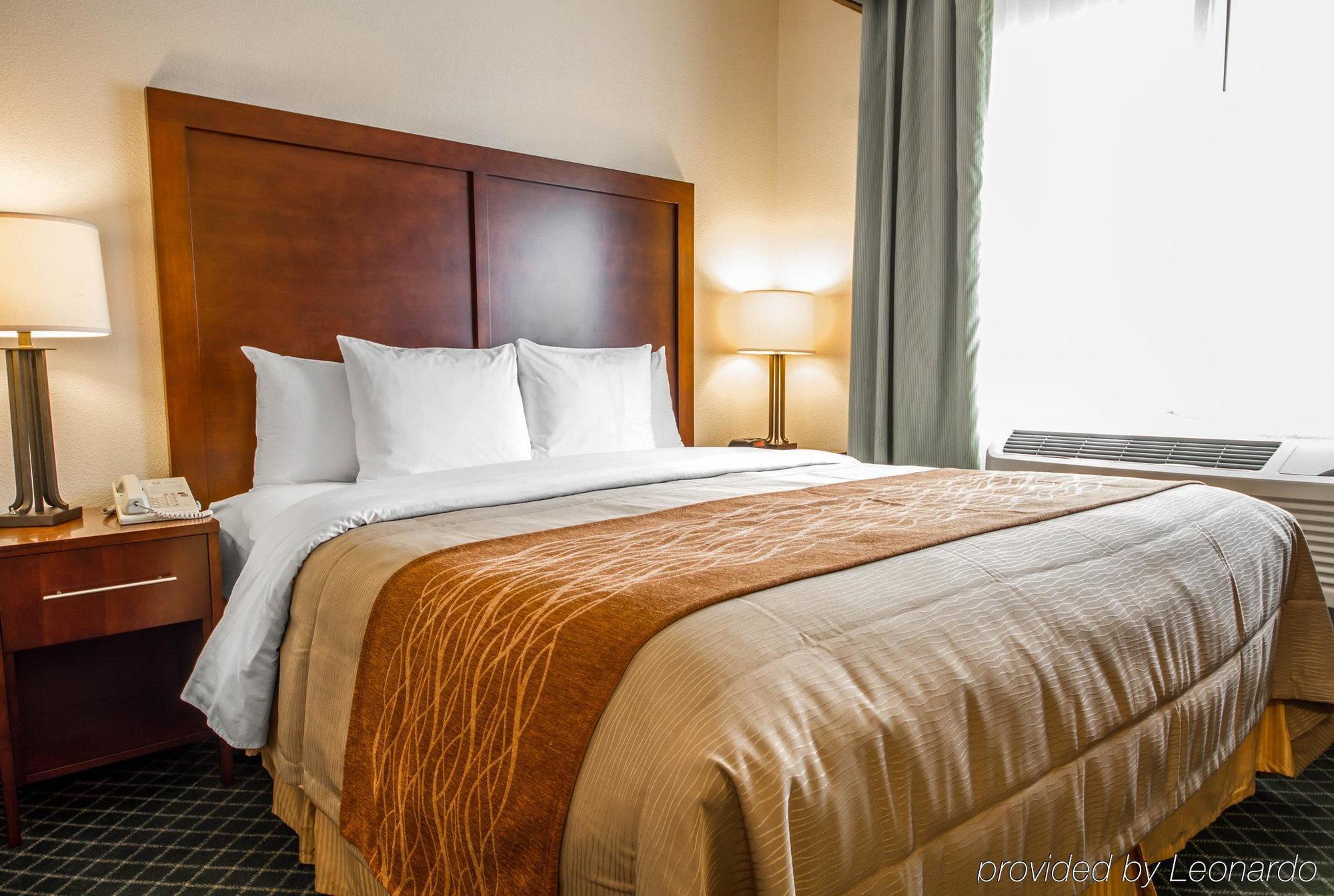 Comfort Inn & Suites Oakland Airport Dış mekan fotoğraf