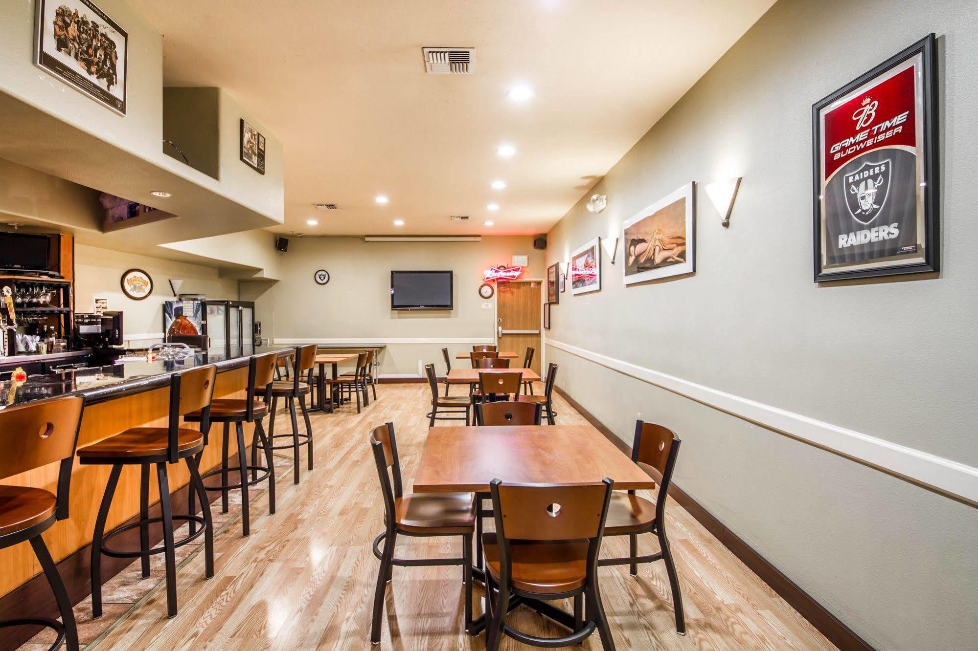 Comfort Inn & Suites Oakland Airport Dış mekan fotoğraf