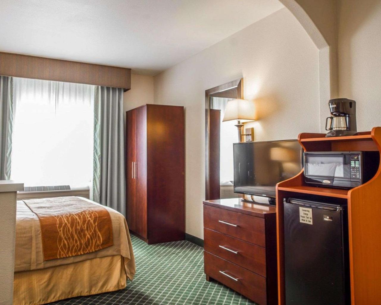 Comfort Inn & Suites Oakland Airport Dış mekan fotoğraf