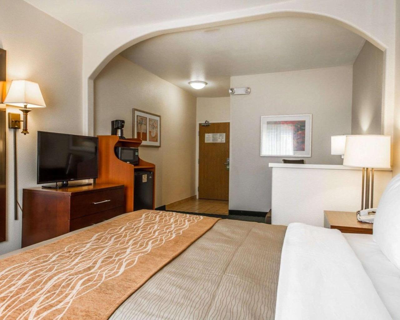 Comfort Inn & Suites Oakland Airport Dış mekan fotoğraf