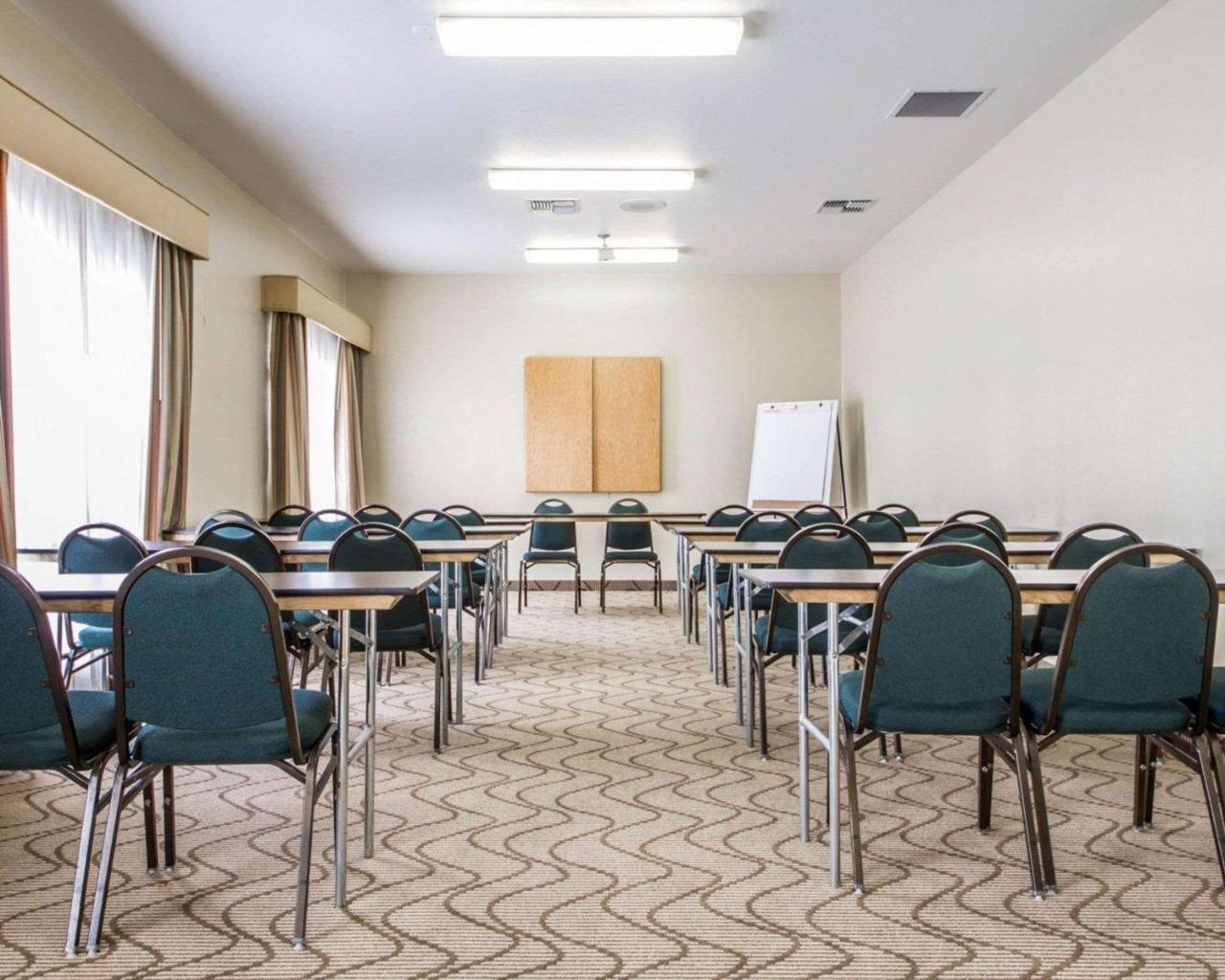 Comfort Inn & Suites Oakland Airport Dış mekan fotoğraf